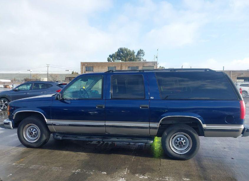 Photo 14 of 1999 Gmc Suburban 2500 SL (VIN 3GKGC26JXXG542539)