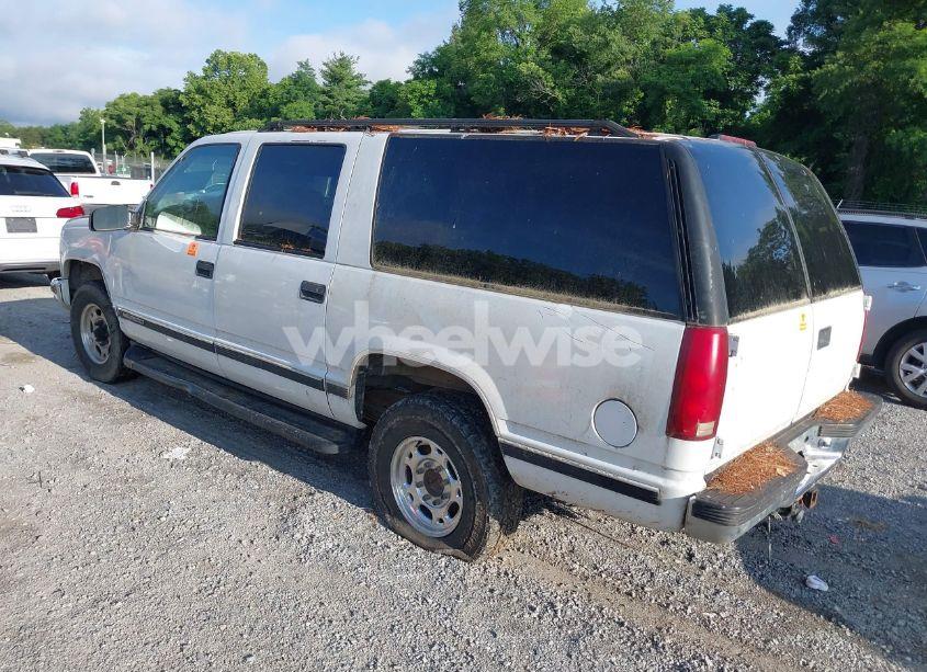 Photo 3 of 1999 Gmc Suburban 2500 SL (VIN 3GKGC26R1XG501867)