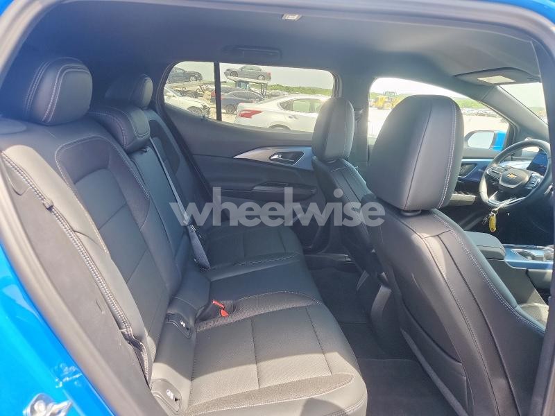 Photo 2 of 2024 CHEVROLET EQUINOX 2LT (VIN 3GN7DLRP2RS266508)