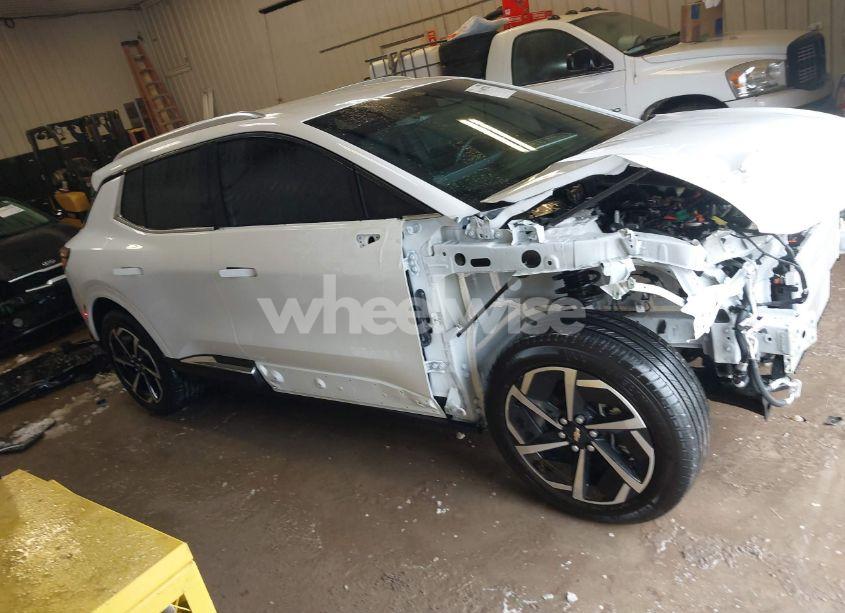 Photo 14 of 2024 Chevrolet Equinox EV LT (VIN 3GN7DLRP8RS268621)