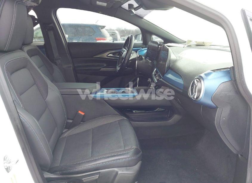 Photo 5 of 2024 Chevrolet Equinox EV LT (VIN 3GN7DLRP8RS268621)