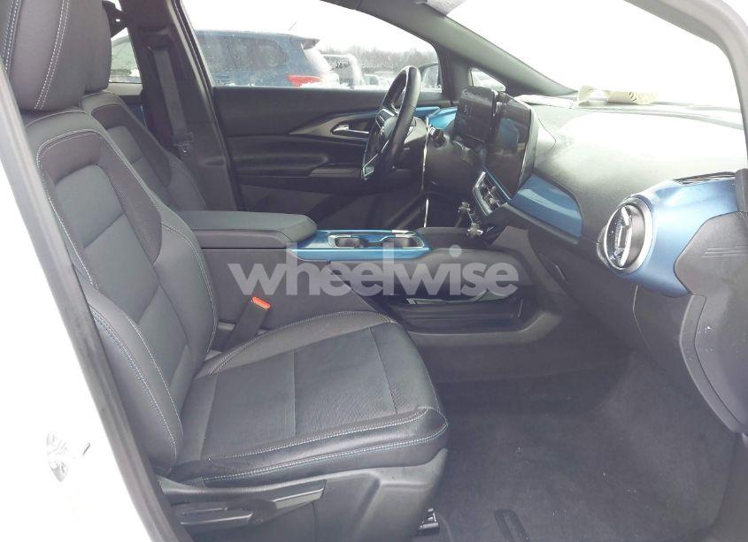 Photo 8 of 2024 Chevrolet Equinox EV LT (VIN 3GN7DLRP8RS268621)