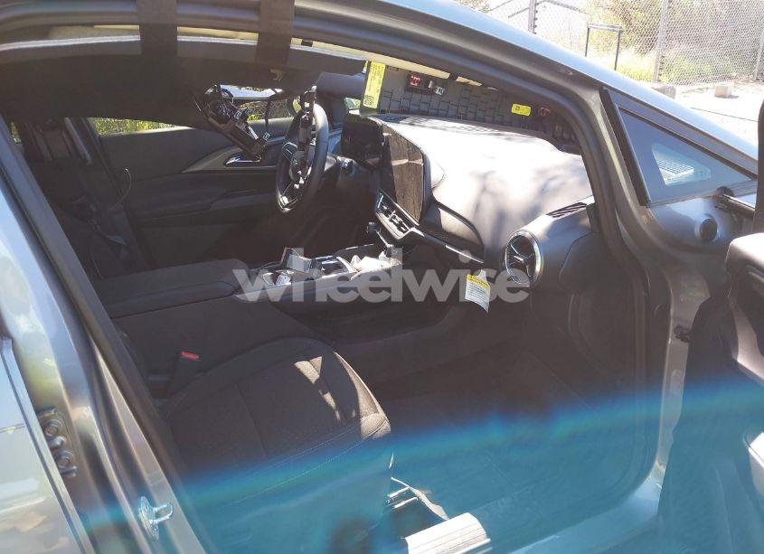 Photo 5 of 2025 Chevrolet Equinox EV LT (VIN 3GN7DLRP9SS161759)