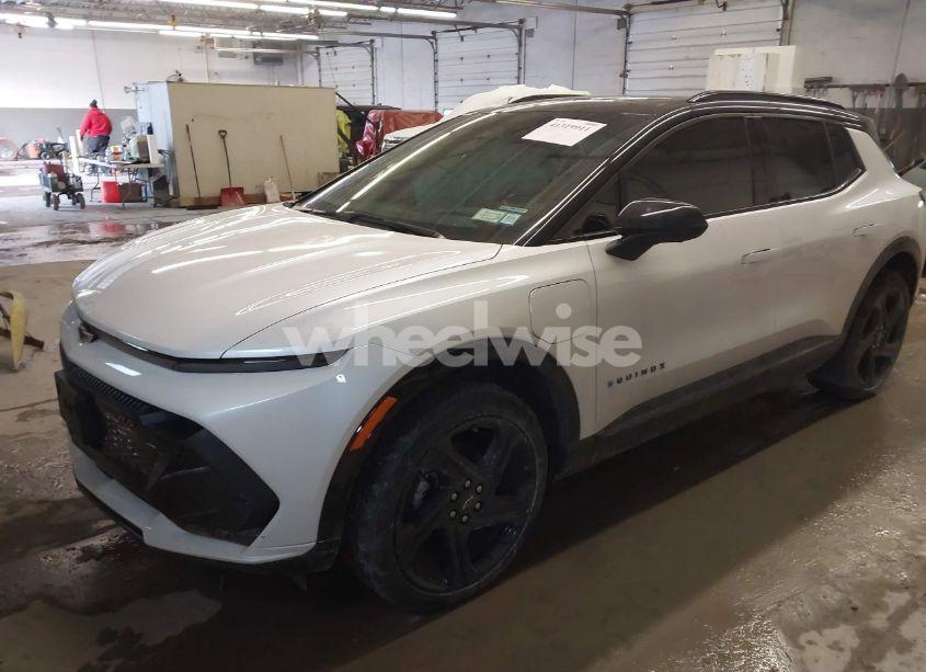 Photo 2 of 2025 Chevrolet Equinox EV RS (VIN 3GN7DSRR3SS116800)