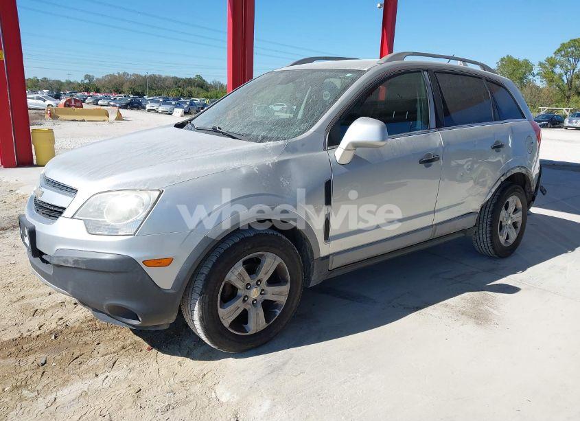 Photo 2 of 2014 Chevrolet Captiva SPORT 2LS (VIN 3GNAL2EK0ES650973)