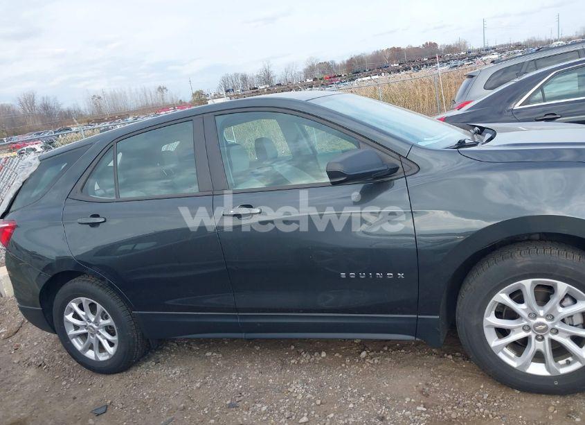 Photo 13 of 2020 Chevrolet Equinox FWD 1FL (VIN 3GNAXFEV0LS635134)