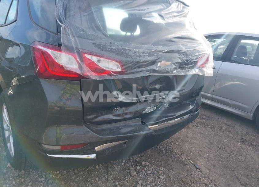 Photo 6 of 2020 Chevrolet Equinox FWD 1FL (VIN 3GNAXFEV0LS635134)