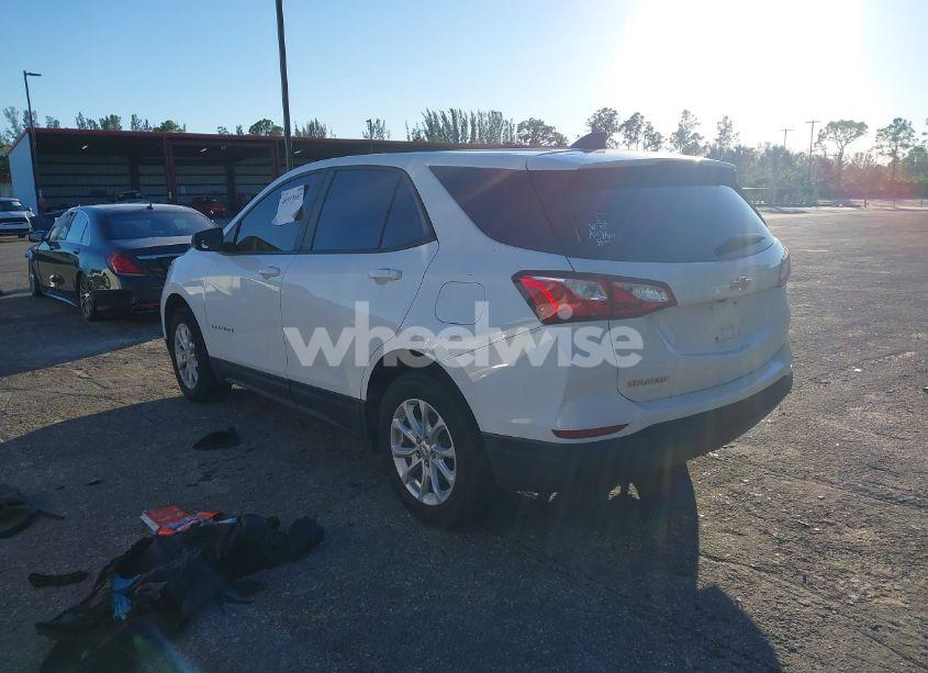 Photo 3 of 2021 Chevrolet Equinox FWD 1FL (VIN 3GNAXFEV1MS141513)