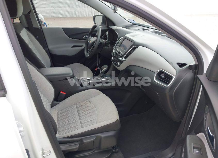 Photo 5 of 2023 Chevrolet Equinox FWD LS (VIN 3GNAXHEG0PL168018)