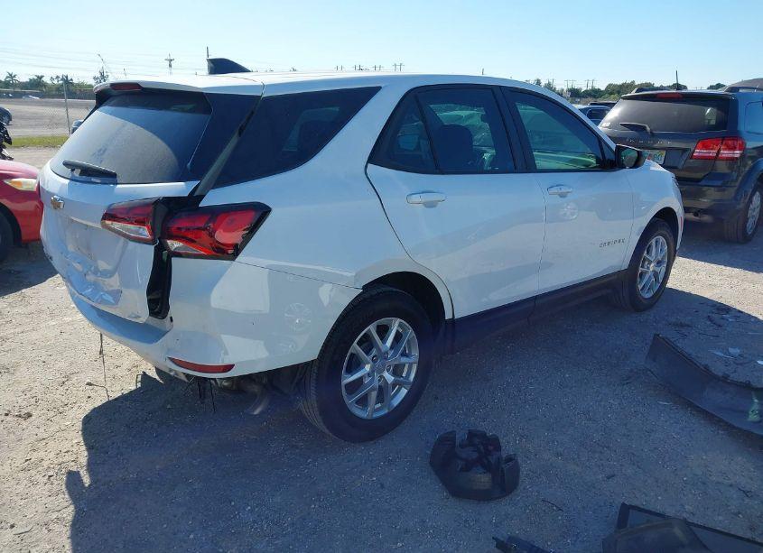 Photo 4 of 2024 Chevrolet Equinox FWD LS (VIN 3GNAXHEG0RL155546)