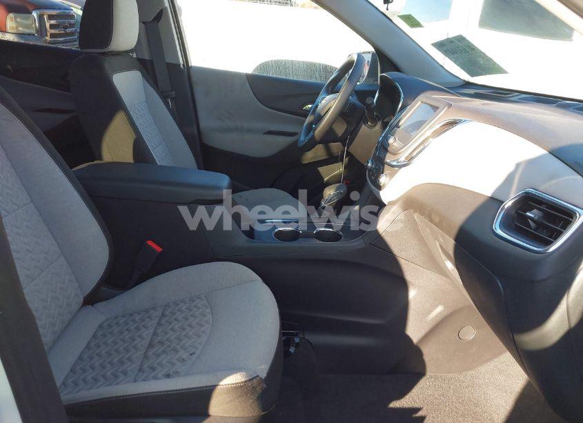 Photo 5 of 2024 Chevrolet Equinox FWD LS (VIN 3GNAXHEG0RL162755)