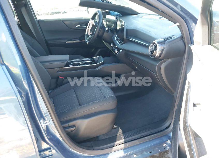 Photo 5 of 2025 Chevrolet Equinox FWD LT (VIN 3GNAXHEG0SL109110)