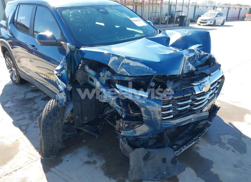 Photo 6 of 2025 Chevrolet Equinox FWD LT (VIN 3GNAXHEG0SL109110)