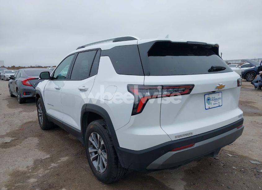 Photo 3 of 2025 Chevrolet Equinox FWD LT (VIN 3GNAXHEG0SL112587)