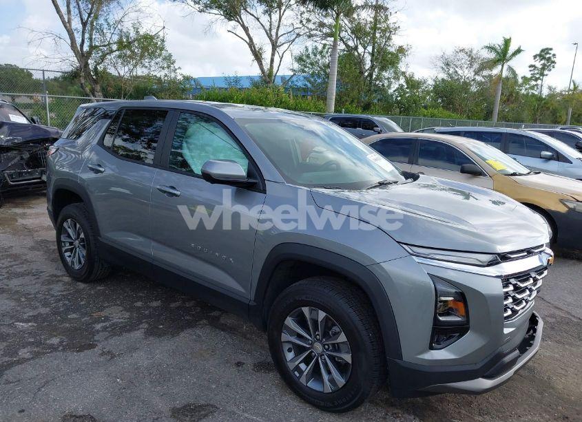 2025 Chevrolet Equinox FWD LT (VIN 3GNAXHEG0SL141748) main photo