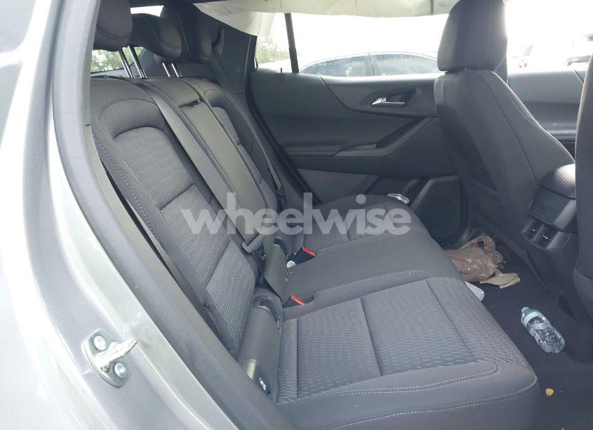 Photo 8 of 2025 Chevrolet Equinox FWD LT (VIN 3GNAXHEG0SL141748)