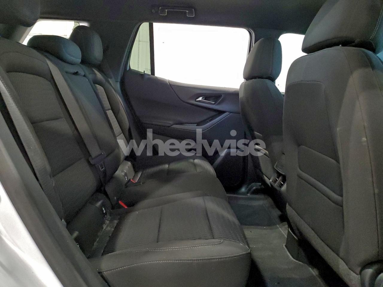 Photo 10 of 2025 CHEVROLET EQUINOX LT (VIN 3GNAXHEG0SL207439)