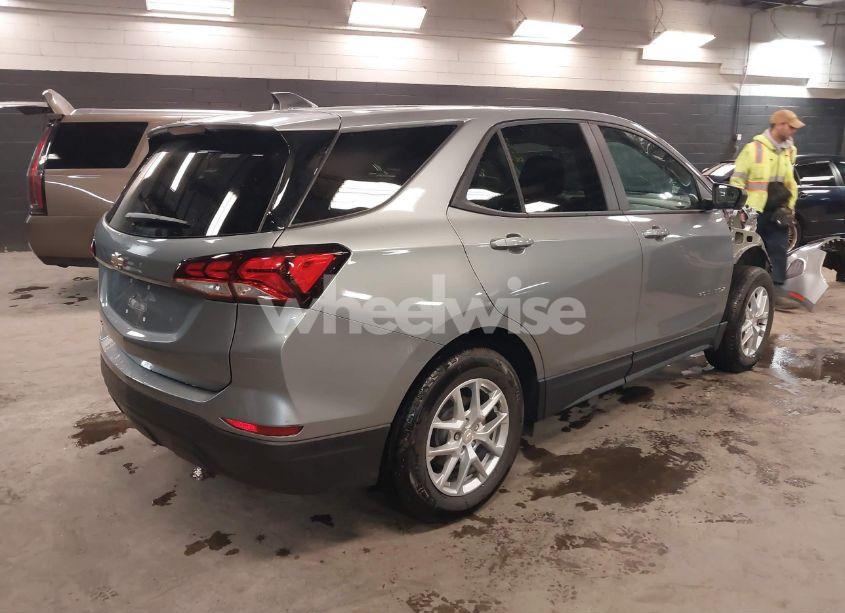 Photo 4 of 2023 Chevrolet Equinox FWD LS (VIN 3GNAXHEG1PL212690)
