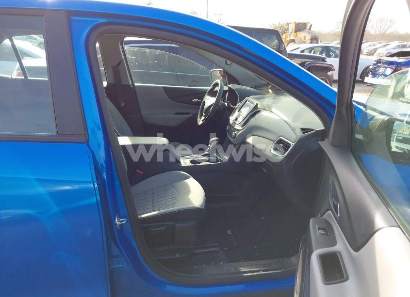 Photo 5 of 2024 Chevrolet Equinox FWD LS (VIN 3GNAXHEG1RL170296)