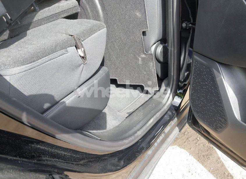 Photo 8 of 2025 Chevrolet Equinox FWD LT (VIN 3GNAXHEG1SL123047)