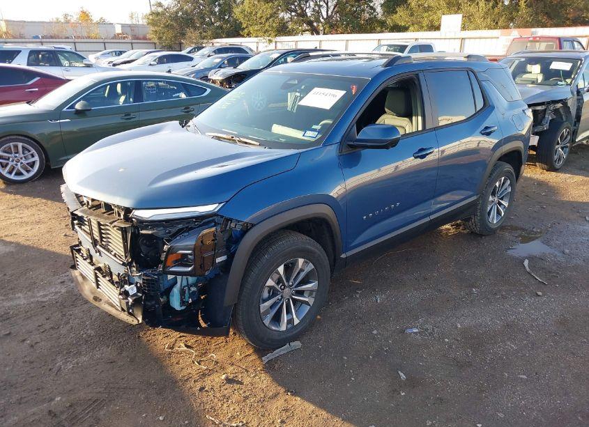 Photo 2 of 2025 Chevrolet Equinox FWD LT (VIN 3GNAXHEG1SL202332)