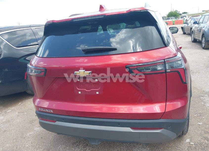 Photo 16 of 2025 Chevrolet Equinox FWD LT (VIN 3GNAXHEG1SL222502)