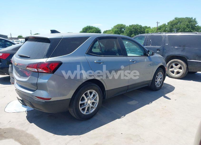 Photo 4 of 2023 Chevrolet Equinox FWD LS (VIN 3GNAXHEG2PL121394)