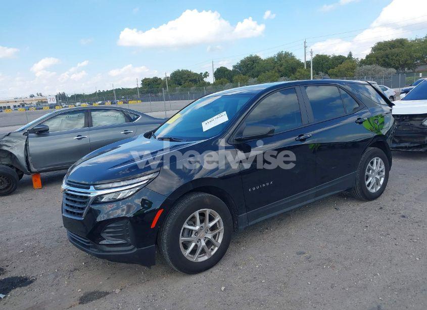 Photo 2 of 2024 Chevrolet Equinox FWD LS (VIN 3GNAXHEG2RL155399)