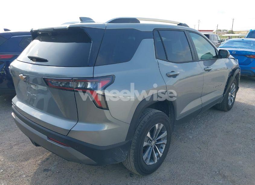 Photo 4 of 2025 Chevrolet Equinox FWD LT (VIN 3GNAXHEG2SL187856)