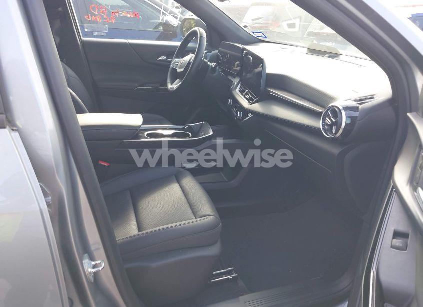 Photo 5 of 2025 Chevrolet Equinox FWD LT (VIN 3GNAXHEG2SL187856)