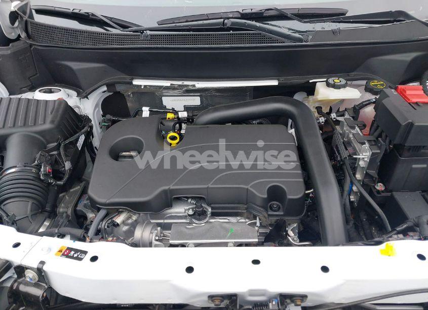 Photo 10 of 2025 Chevrolet Equinox FWD LT (VIN 3GNAXHEG2SL222766)