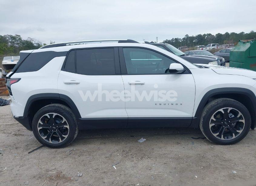 Photo 13 of 2025 Chevrolet Equinox FWD LT (VIN 3GNAXHEG2SL222766)