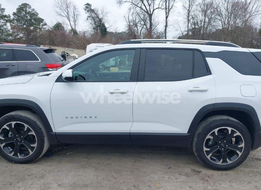 Photo 14 of 2025 Chevrolet Equinox FWD LT (VIN 3GNAXHEG2SL222766)