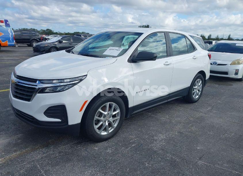 Photo 2 of 2023 Chevrolet Equinox FWD LS (VIN 3GNAXHEG3PL243407)