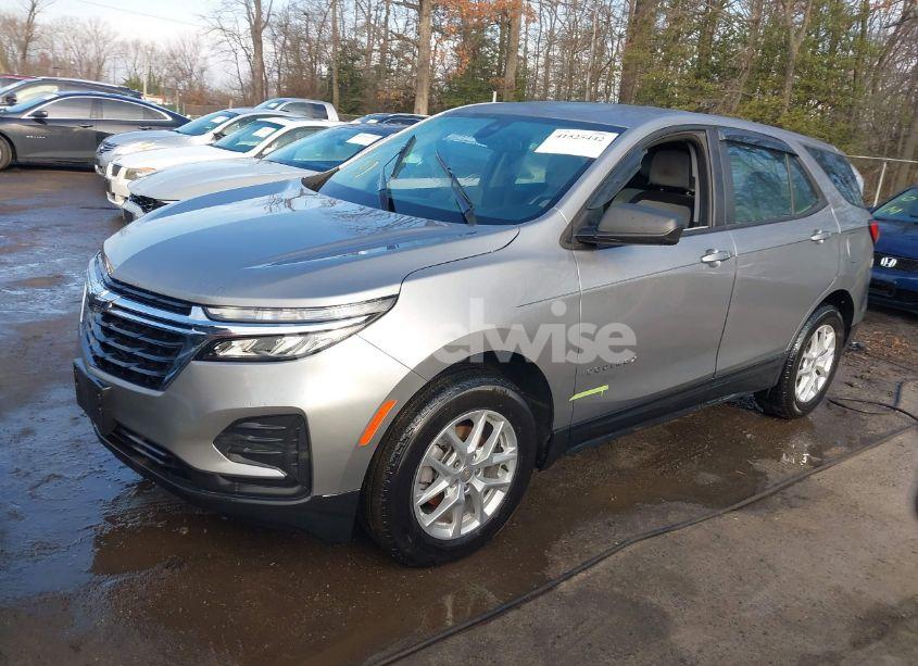 Photo 2 of 2024 Chevrolet Equinox FWD LS (VIN 3GNAXHEG3RL101044)