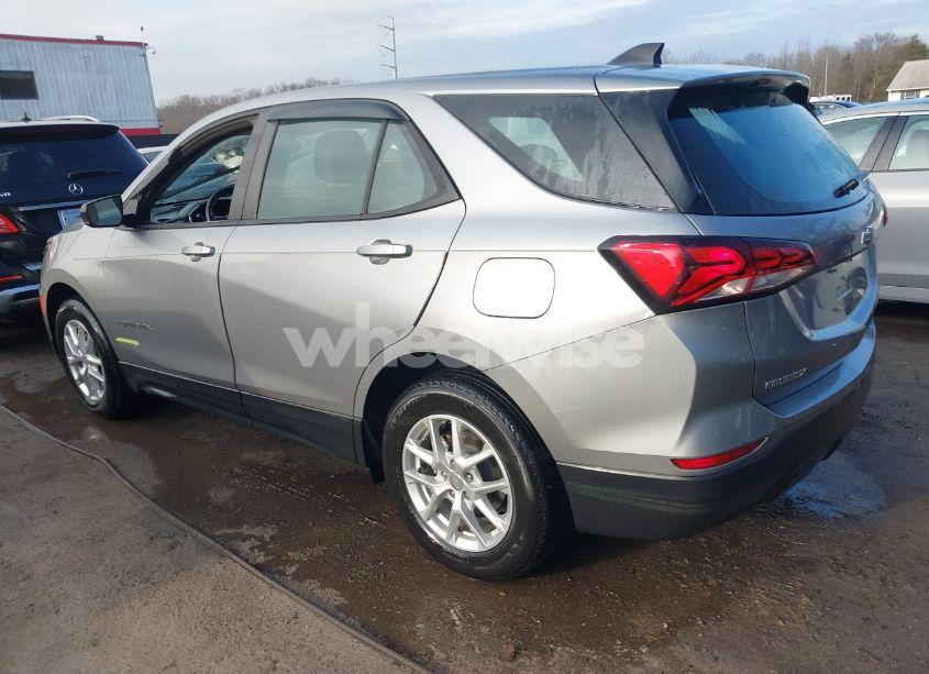 Photo 3 of 2024 Chevrolet Equinox FWD LS (VIN 3GNAXHEG3RL101044)