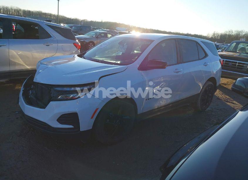 Photo 2 of 2024 Chevrolet Equinox FWD LS (VIN 3GNAXHEG3RL140717)