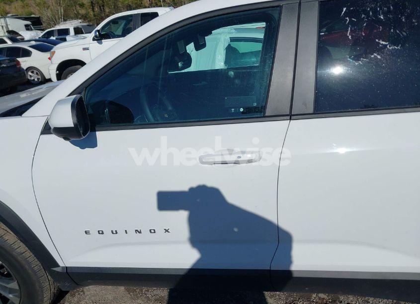 Photo 14 of 2025 Chevrolet Equinox FWD LT (VIN 3GNAXHEG3SL164182)