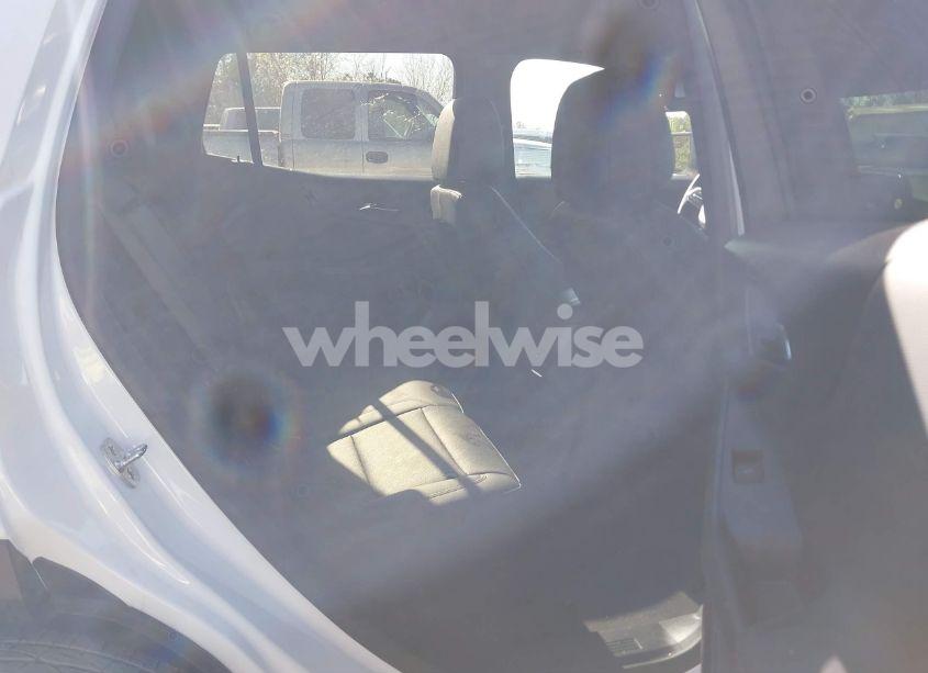 Photo 8 of 2025 Chevrolet Equinox FWD LT (VIN 3GNAXHEG3SL164182)