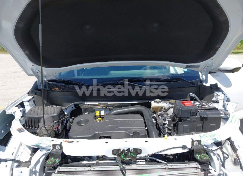 Photo 10 of 2025 Chevrolet Equinox FWD LT (VIN 3GNAXHEG3SL168846)