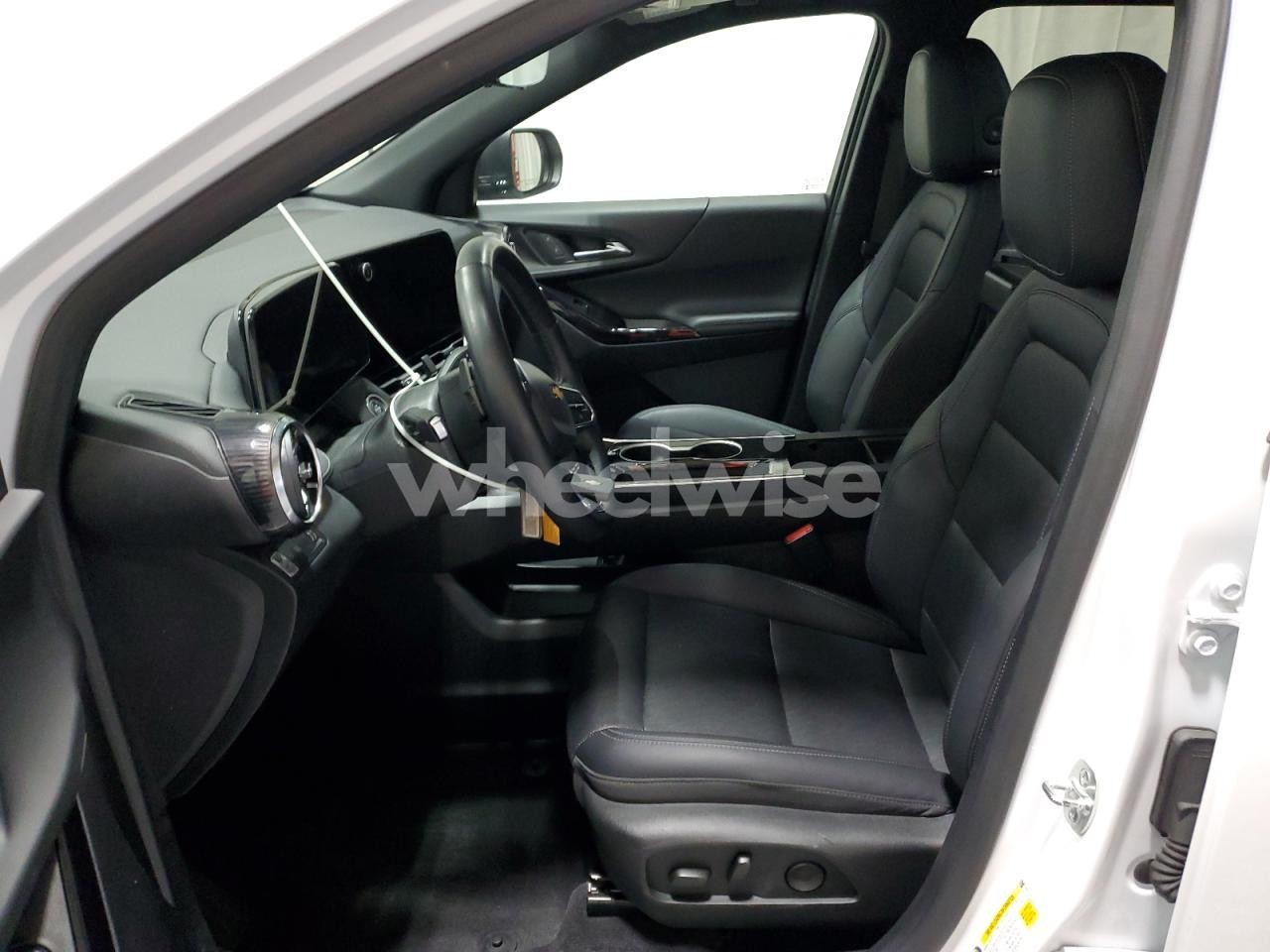 Photo 7 of 2025 CHEVROLET EQUINOX LT (VIN 3GNAXHEG3SL211517)