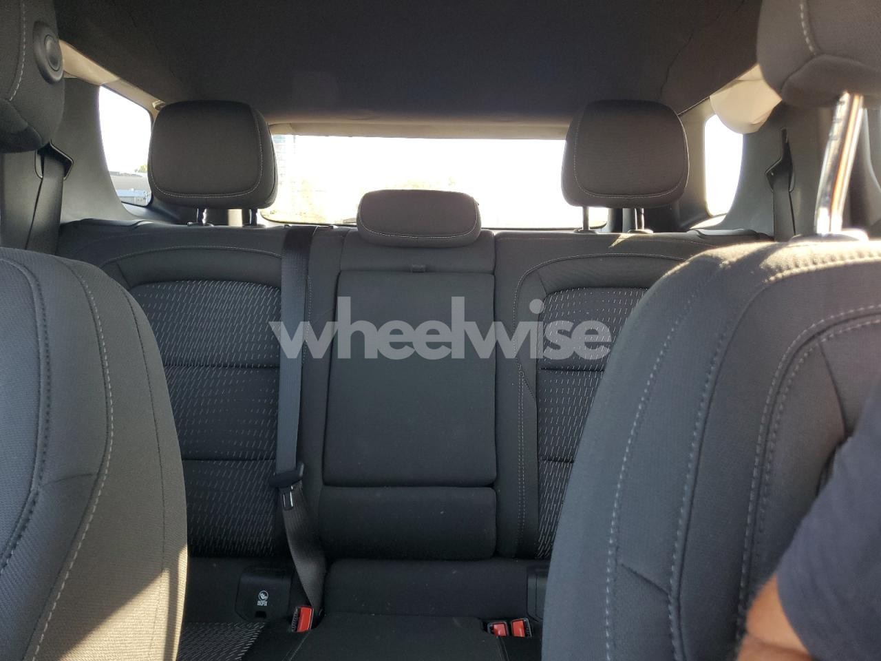 Photo 10 of 2025 CHEVROLET EQUINOX LT (VIN 3GNAXHEG3SL249555)