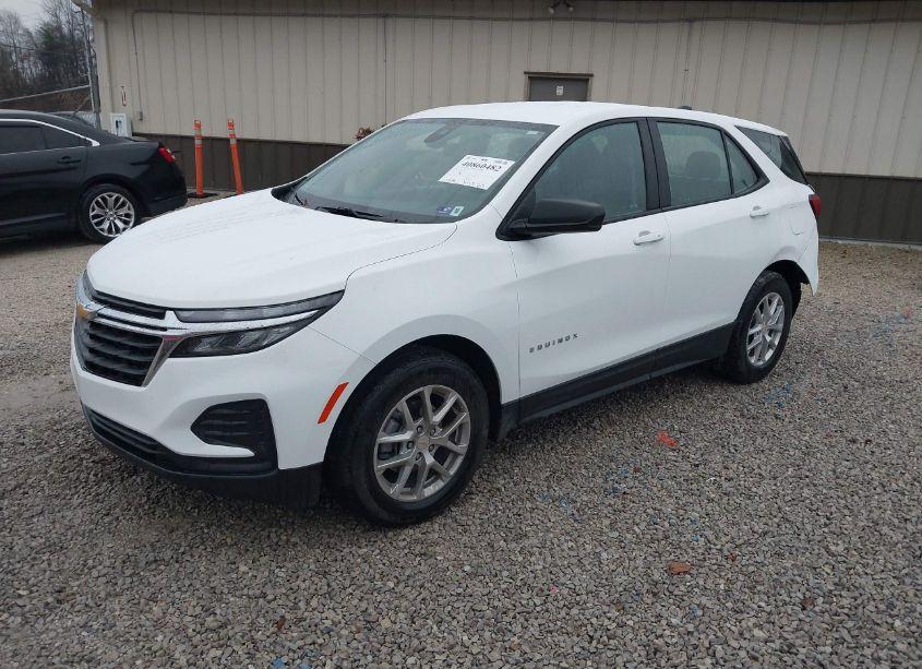 Photo 2 of 2024 Chevrolet Equinox FWD LS (VIN 3GNAXHEG4RL176724)