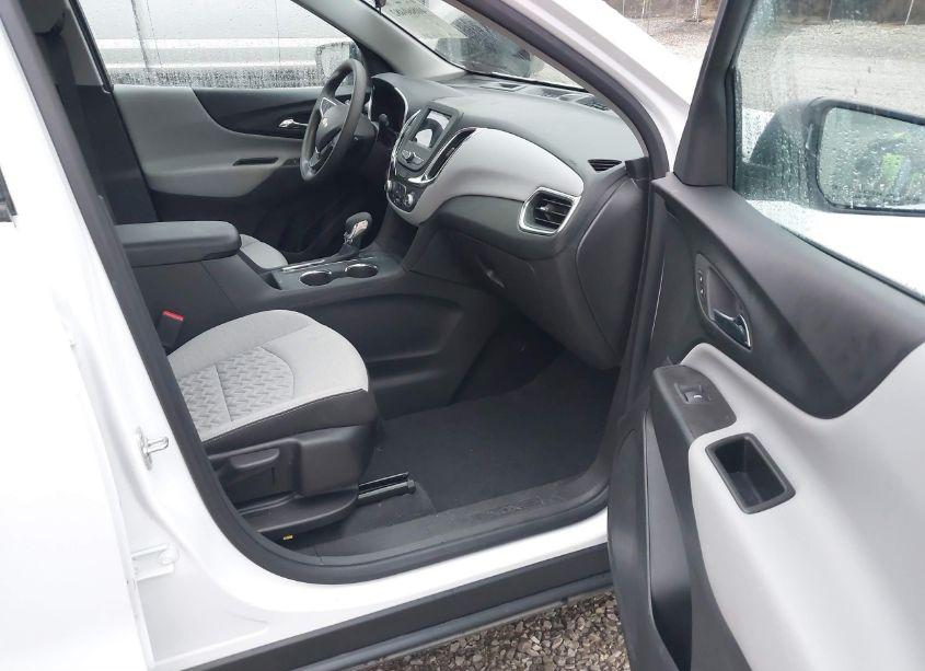 Photo 5 of 2024 Chevrolet Equinox FWD LS (VIN 3GNAXHEG4RL176724)