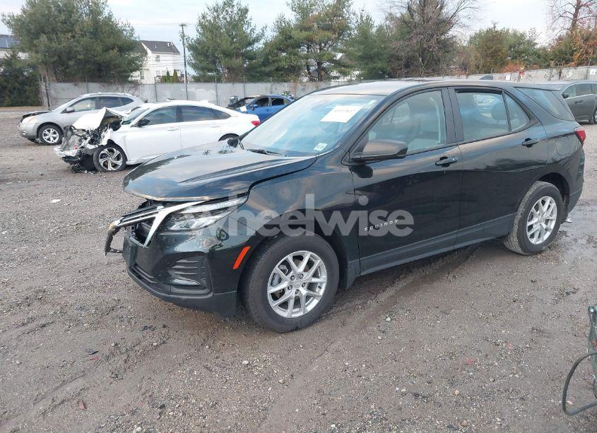 Photo 2 of 2024 Chevrolet Equinox FWD LS (VIN 3GNAXHEG4RL176884)