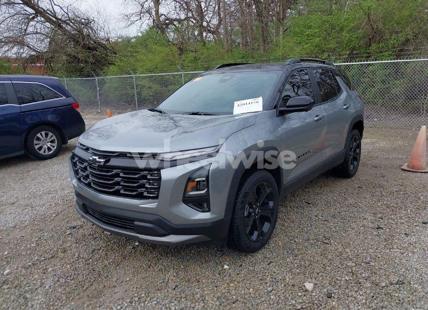 Photo 6 of 2025 Chevrolet Equinox FWD LT (VIN 3GNAXHEG4SL103858)