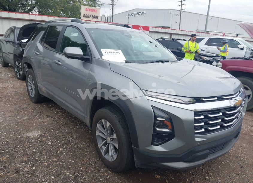 2025 Chevrolet Equinox FWD LT (VIN 3GNAXHEG4SL167463) main photo