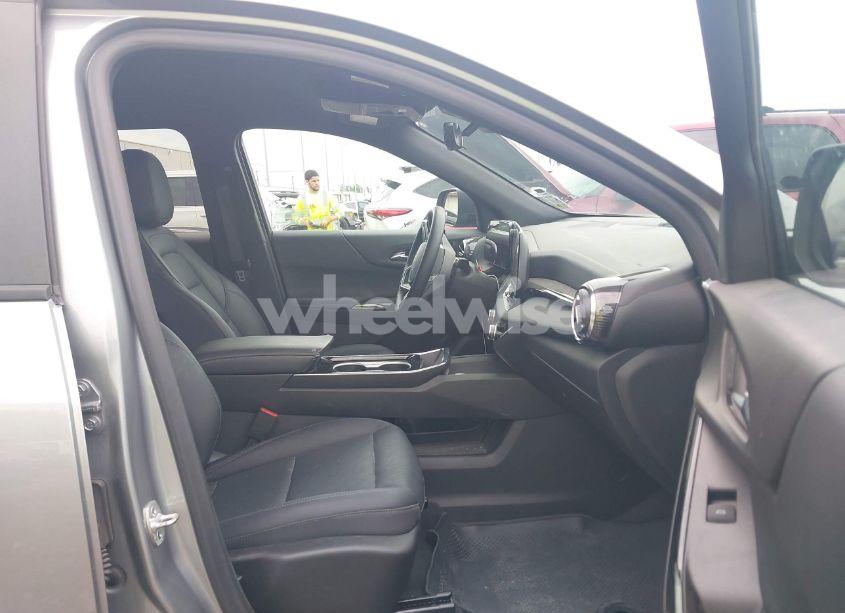 Photo 5 of 2025 Chevrolet Equinox FWD LT (VIN 3GNAXHEG4SL167463)