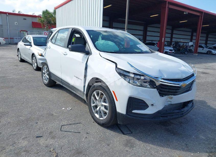 2024 Chevrolet Equinox FWD LS (VIN 3GNAXHEG5RL311368) main photo