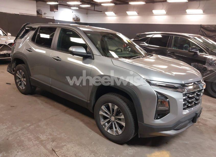 2025 Chevrolet Equinox FWD LT (VIN 3GNAXHEG5SL128865) main photo